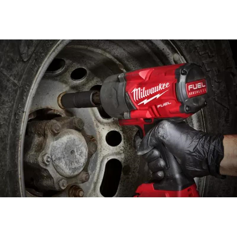Аккумуляторный высокомоментный ударный гайковерт Milwaukee M18 FUEL ONEFHIWF12E-0X 4933478405 фото 5
