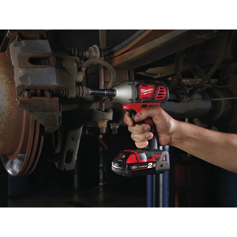 Аккумуляторный импульсный гайковерт Milwaukee M18 BIW38-402C 4933443620 фото 5