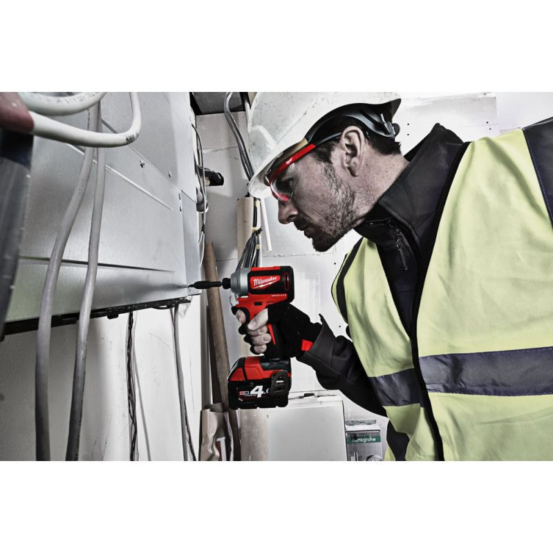Аккумуляторный импульсный винтоверт Milwaukee M18 CBLID-402C 4933464534,4933464535 фото 9