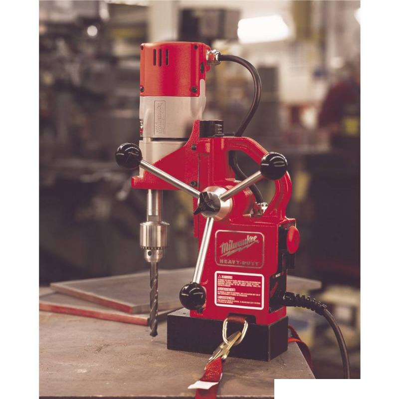 Дрель на магнитной станине Milwaukee MDE 38 compact 427050 фото 3