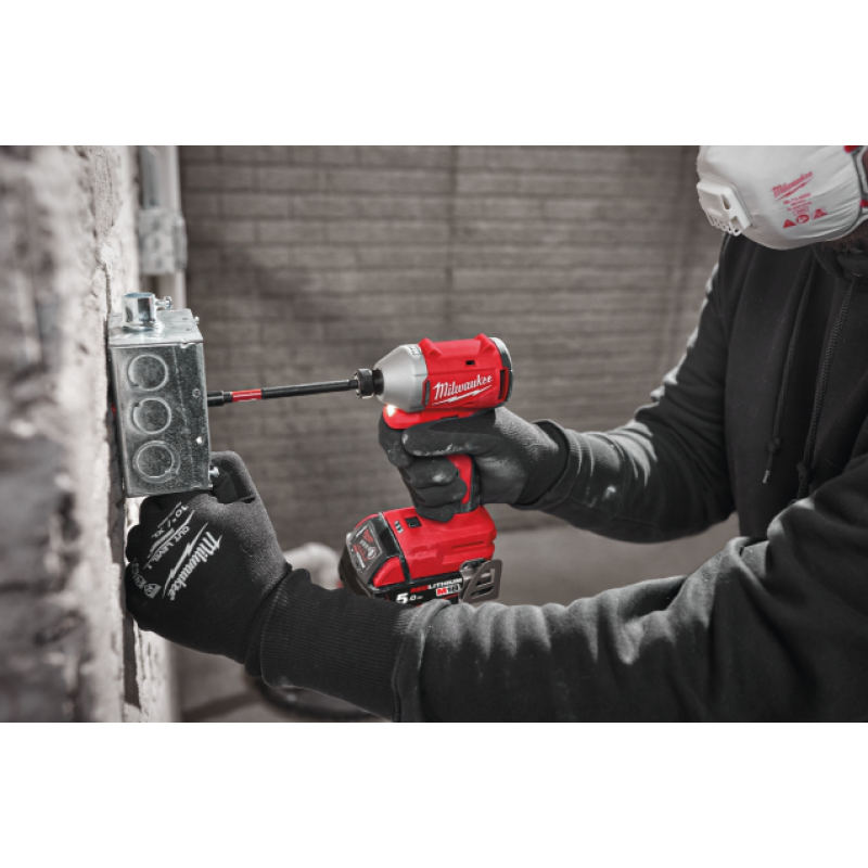 Аккумуляторный винтовёрт Milwaukee M18 BLIDR-402X 4933492849 фото 2