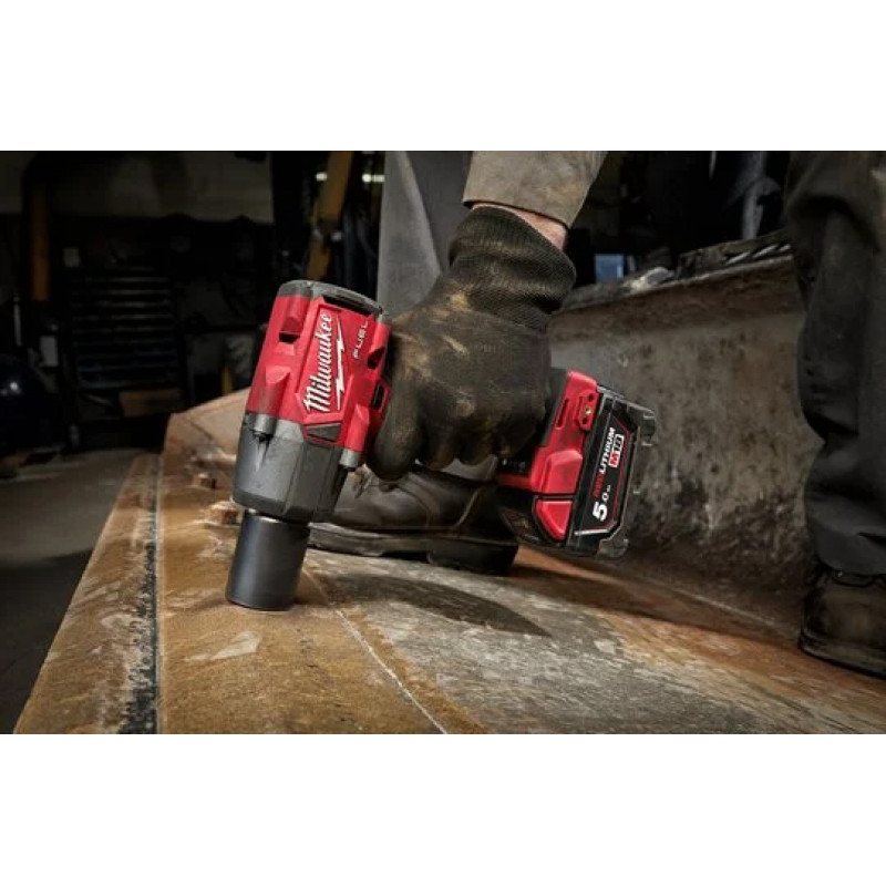 Аккумуляторный среднемоментный ударный гайковерт Milwaukee M18 FUEL FMTIW2F38-502X 4933479405 фото 7