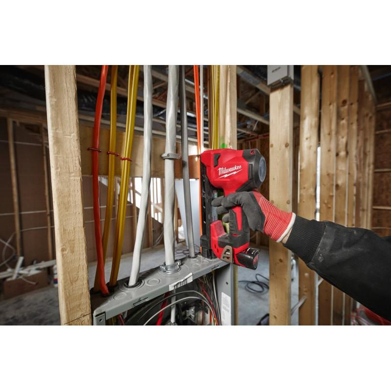 Аккумуляторный степлер для кабеля Milwaukee M12 BCST-0 4933480488 фото 5