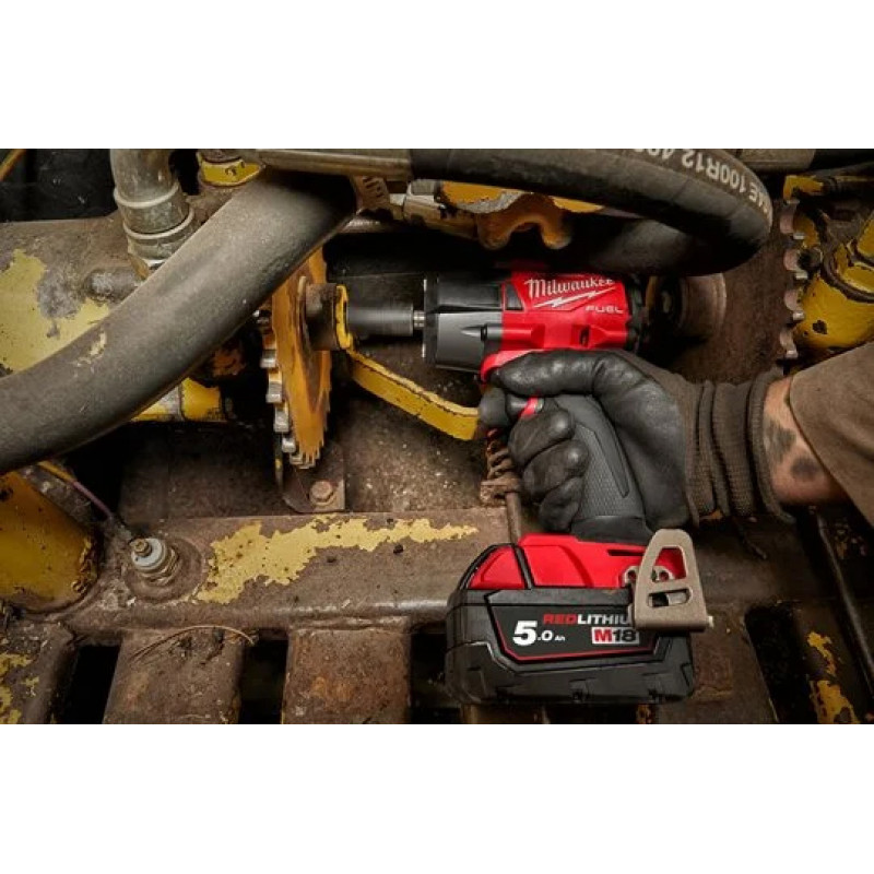 Аккумуляторный среднемоментный ударный гайковерт Milwaukee M18 FUEL FMTIW2F38-502X 4933479405 фото 8
