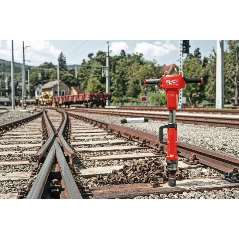 Аккумуляторный гайковёрт Milwaukee M18 FUEL FHIWF1R-0С 4933493140 фото 4