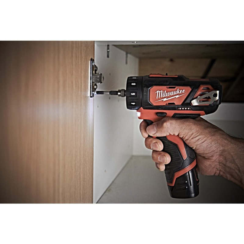 Аккумуляторная многофункциональная дрель-шуруповерт Milwaukee M12 BDDX-202C 4933447830 фото 7