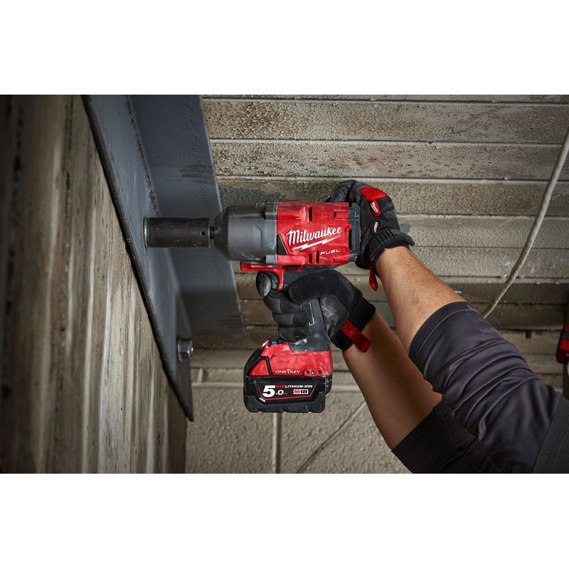 Аккумуляторный импульсный гайковерт Milwaukee M18 FUEL ONEFHIWF34-501X ONE-KEY 4933459731 фото 2